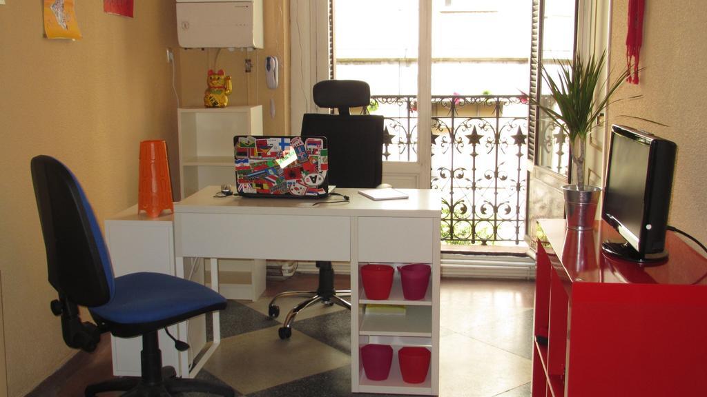 San Juan Hostel Madrid Exteriör bild