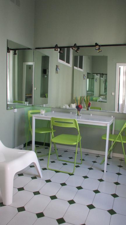 San Juan Hostel Madrid Exteriör bild